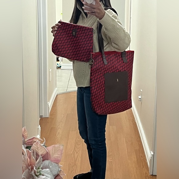 Roberta di Camerino tote bag with pouch - Picture 3 of 14